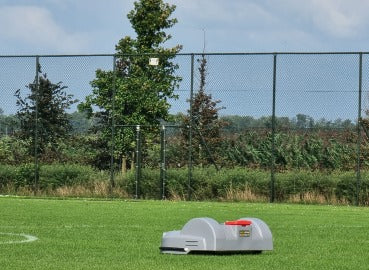 Robot grasmaaier voor sportvelden kopen